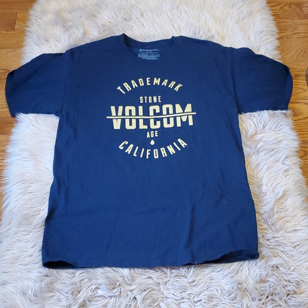 Blue Volcom Large Tee Shirt
